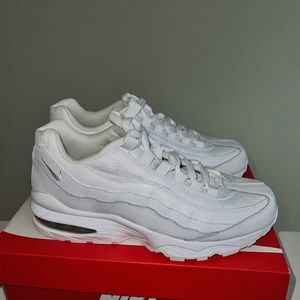 NIKE AIR MAX '95 (GS) White Size 7Y/8 Women’s